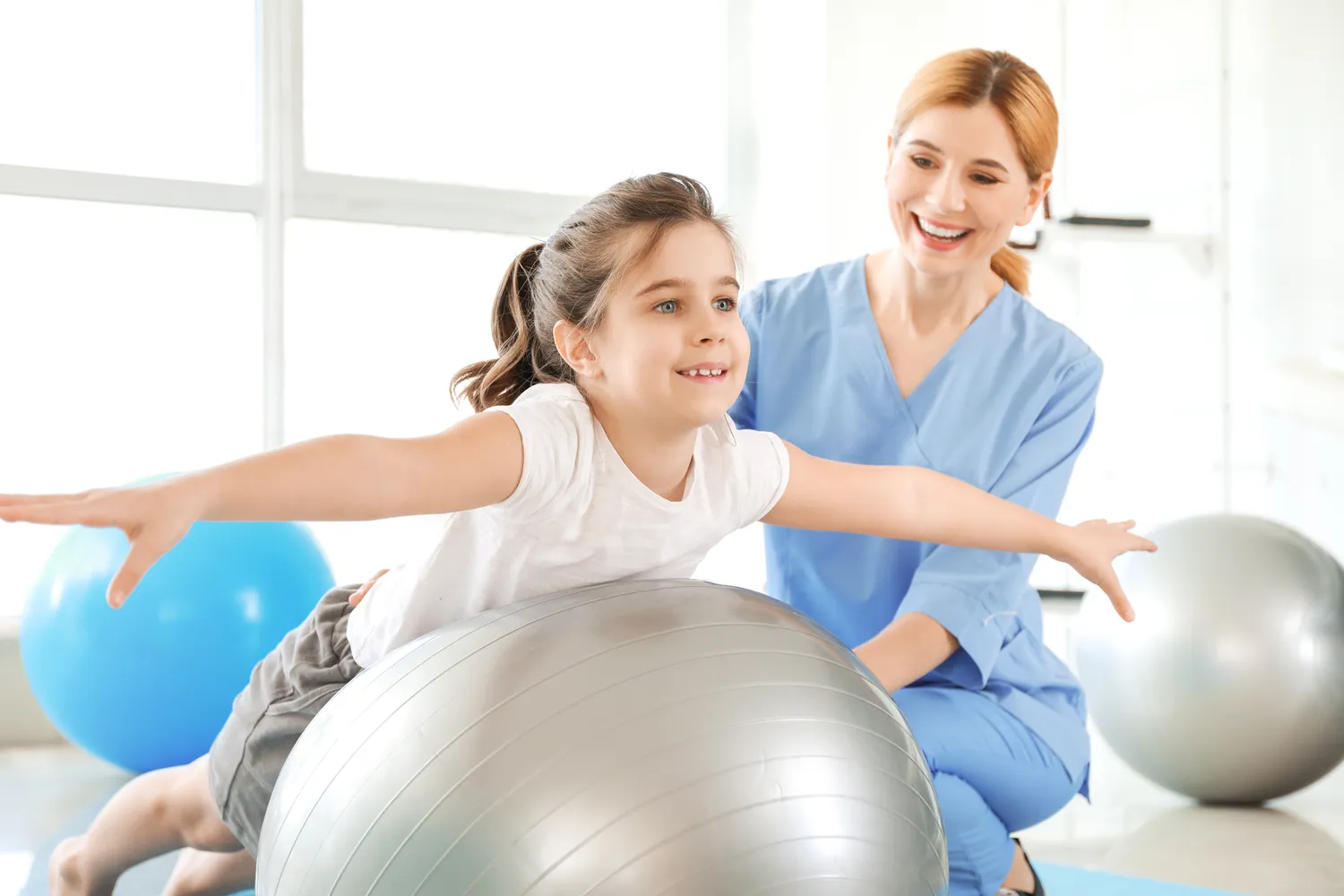 Jakie problemy zdrowotne można zgłaszać do gabinetu rehabilitacji?